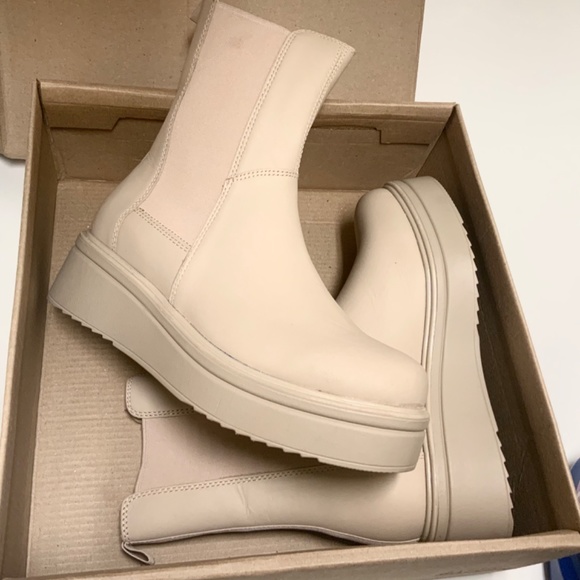Steve Madden | Shoes | Steve Madden Womens Clarisa Nude Beige Leather Chelsea Boot Platform